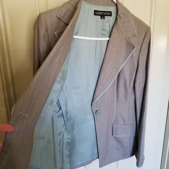 Beautiful Albert Nipon 2pc pant suit.  Size 8. Excellent condition. - Picture 6 of 10